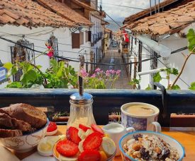 The best Peruvian desserts in Cuscos cafes