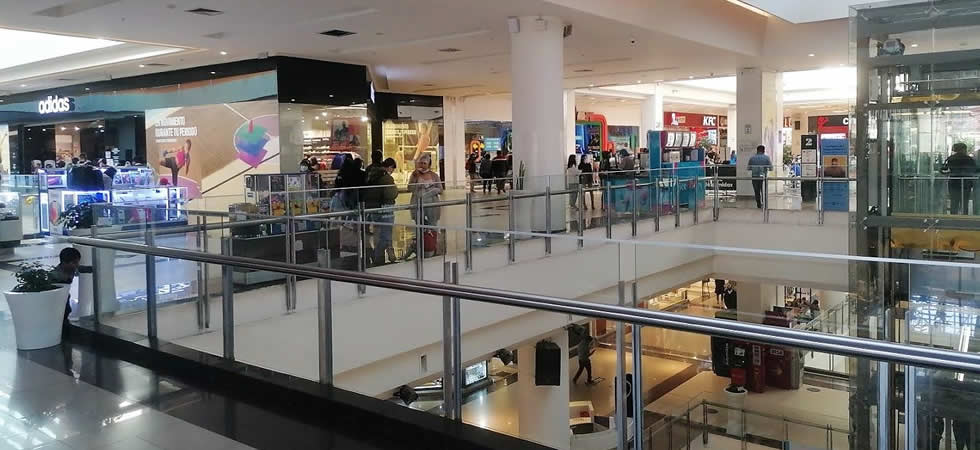 Shopping Mall Real Plaza